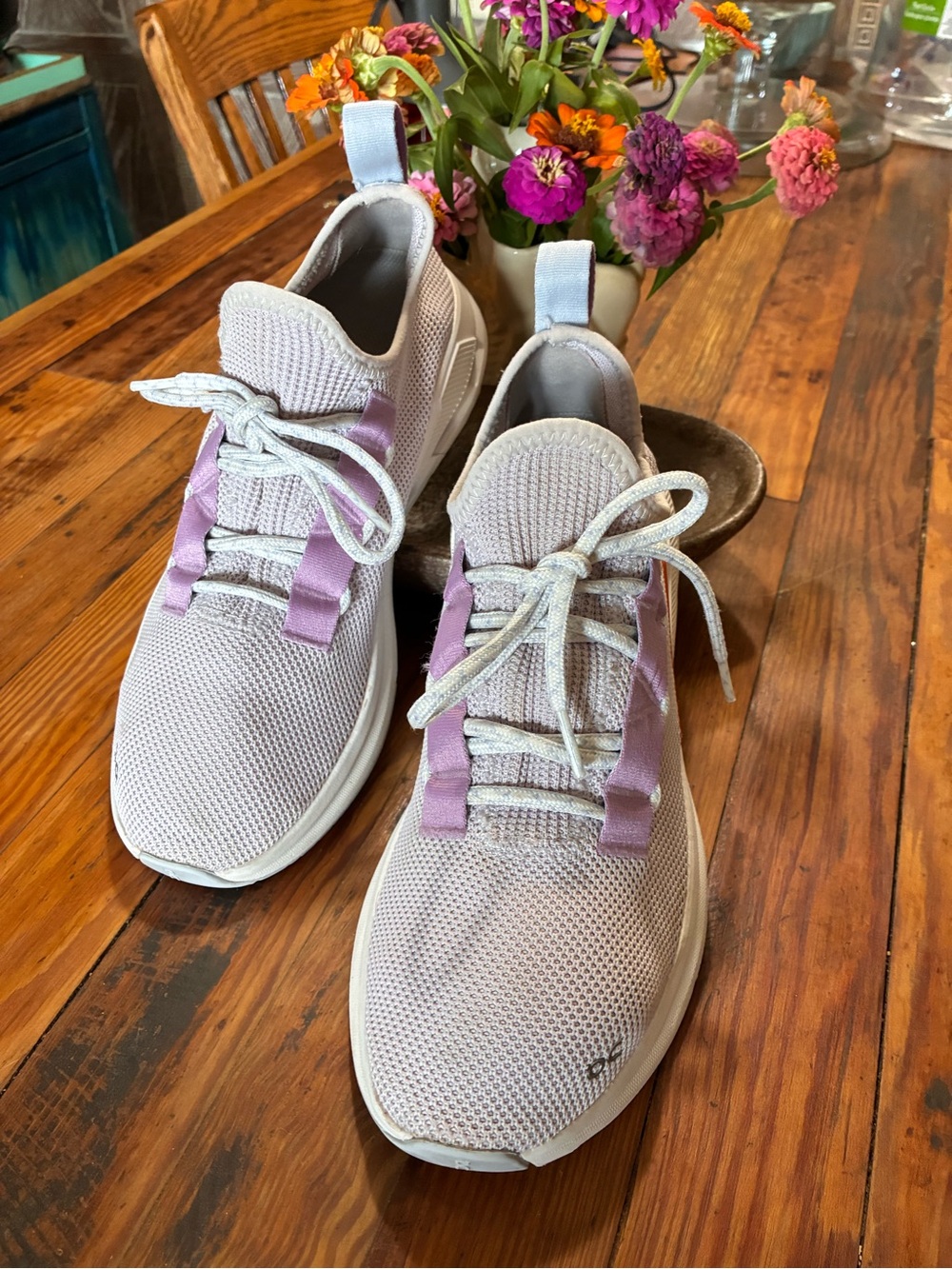 On Running Women’s Mesh Lace-Up Sneakers - Pale Lavender and White size 9.5
